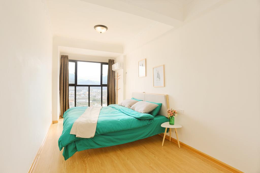 Midsummer Homestay Zhangjiajie Exterior photo